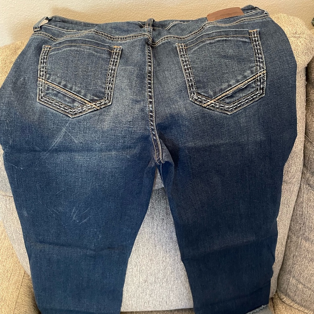 Capris - Picture 2 of 3